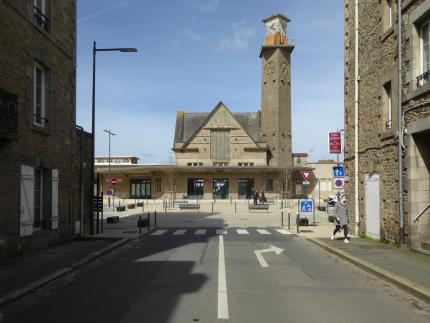 GARE DE DINAN